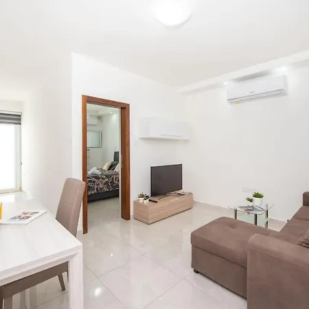 Flotta Island Apartment Gzira