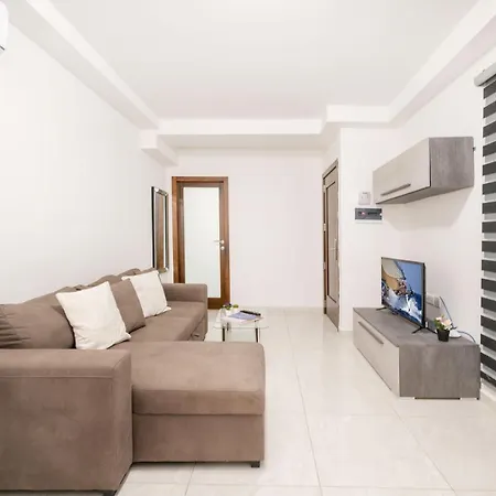 Flotta Island Apartment *
